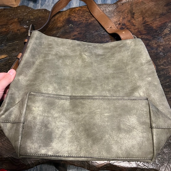 Beautiful new purse - Picture 2 of 3